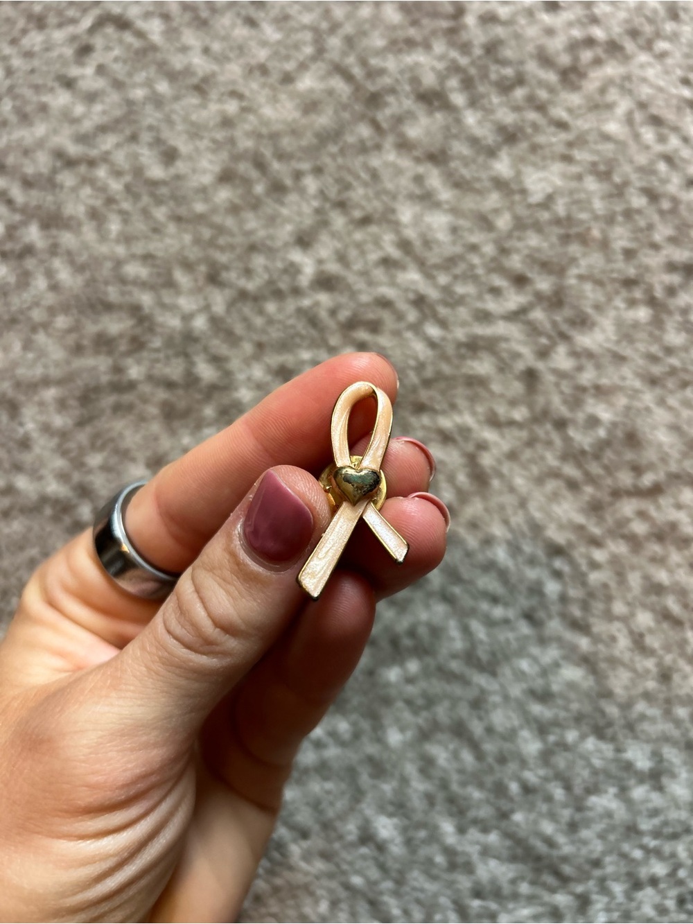 Avon Gold-Tone cancer Ribbon Brooch with Heart Accent